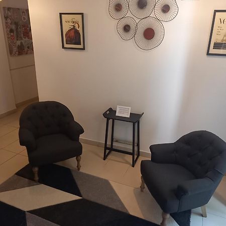 圣母酒店 Collobrières 外观 照片