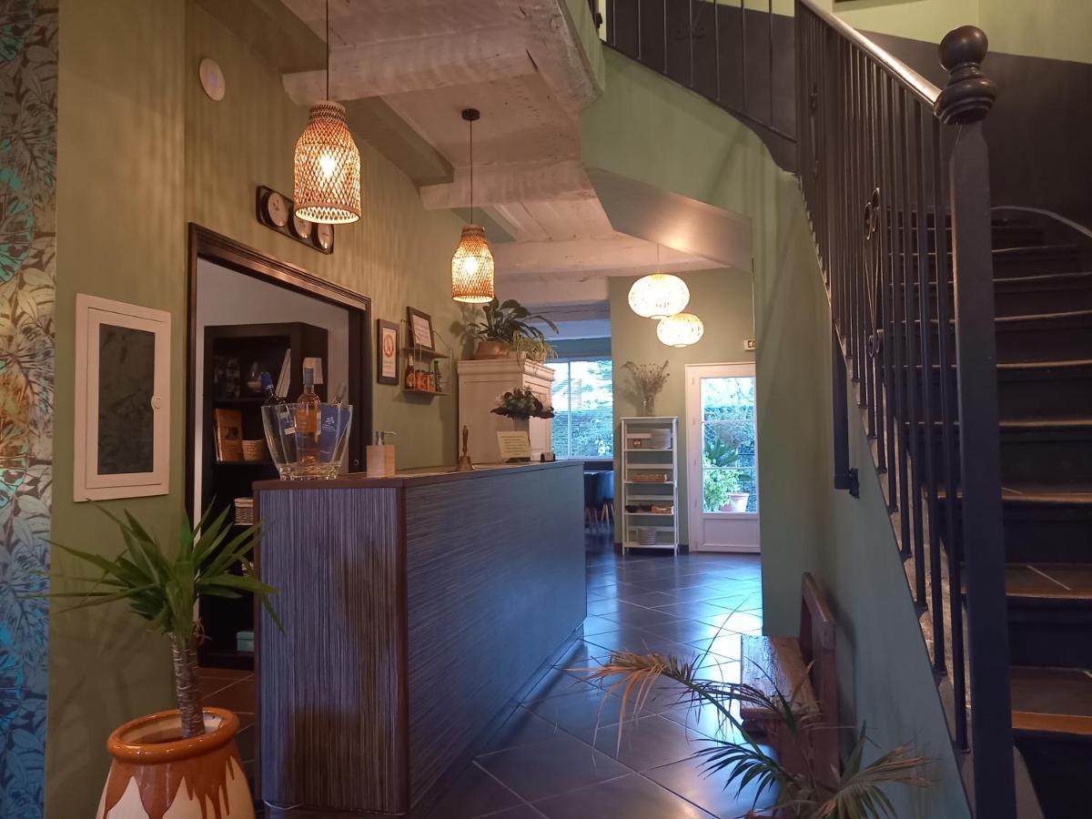 圣母酒店 Collobrières 外观 照片